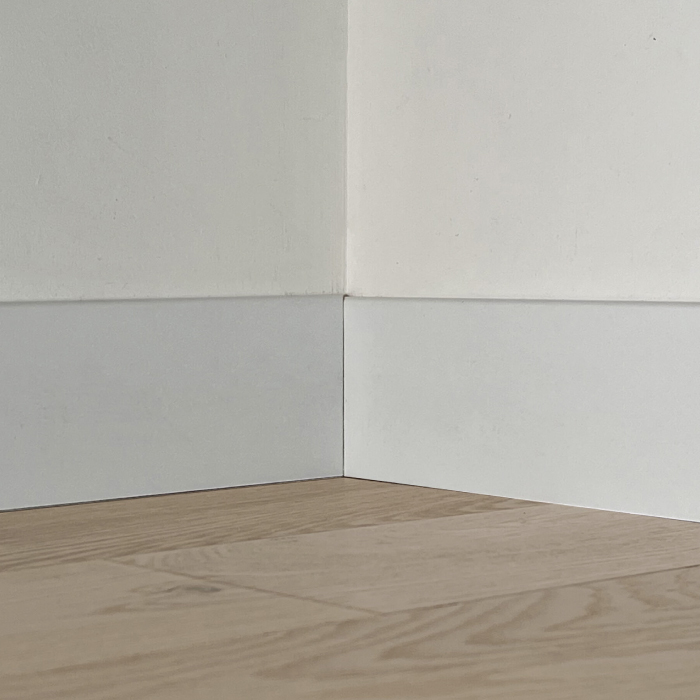 Plinthe revêtue blanc prête à peindre 80/10 x 2200 mm